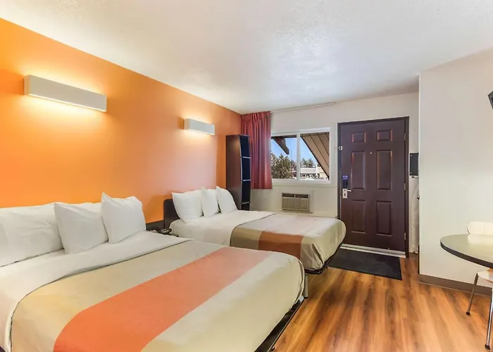Motel 6-Lethbridge, Ab
