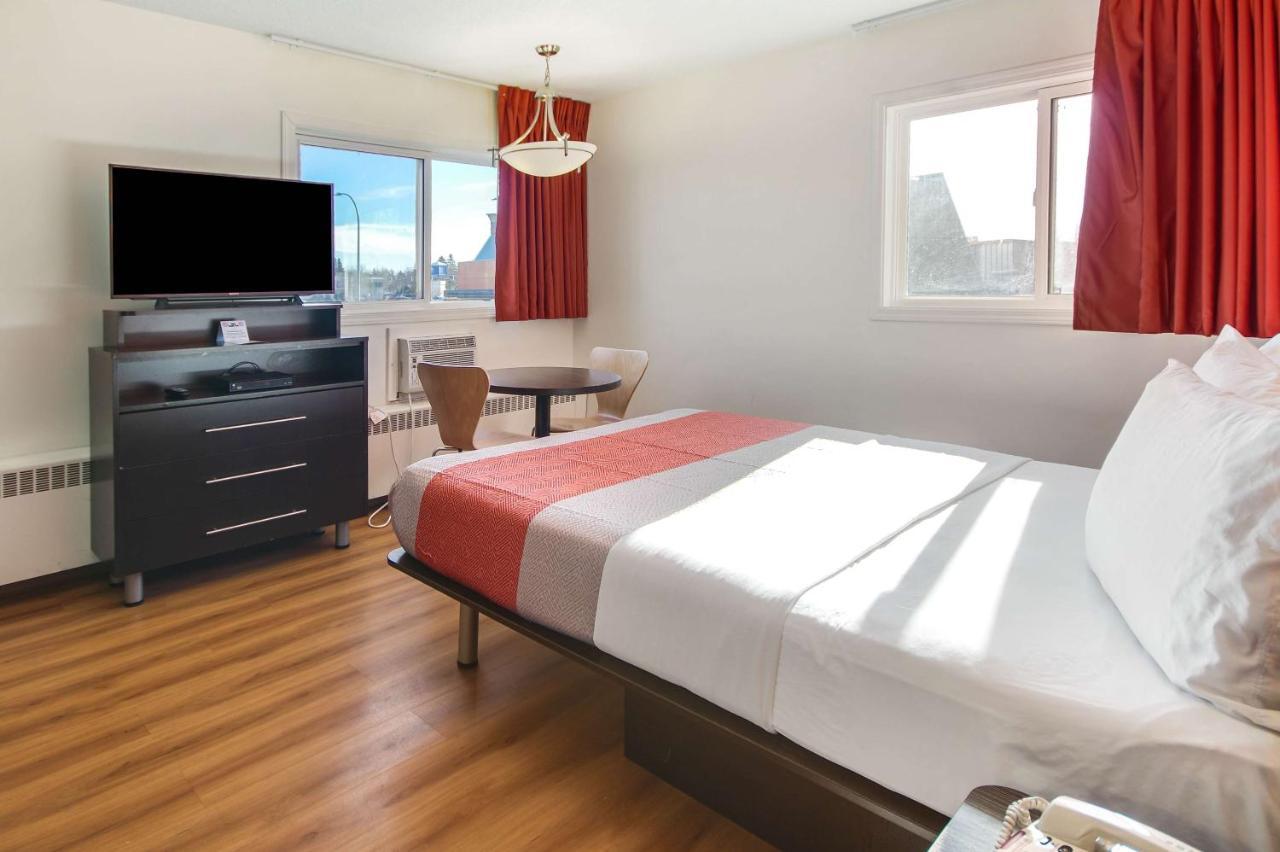 6-lethbridge, Ab Hotel 2*